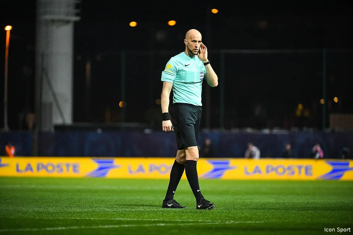 L'arbitre de LOSC-OM victime d'une terrible accusation
