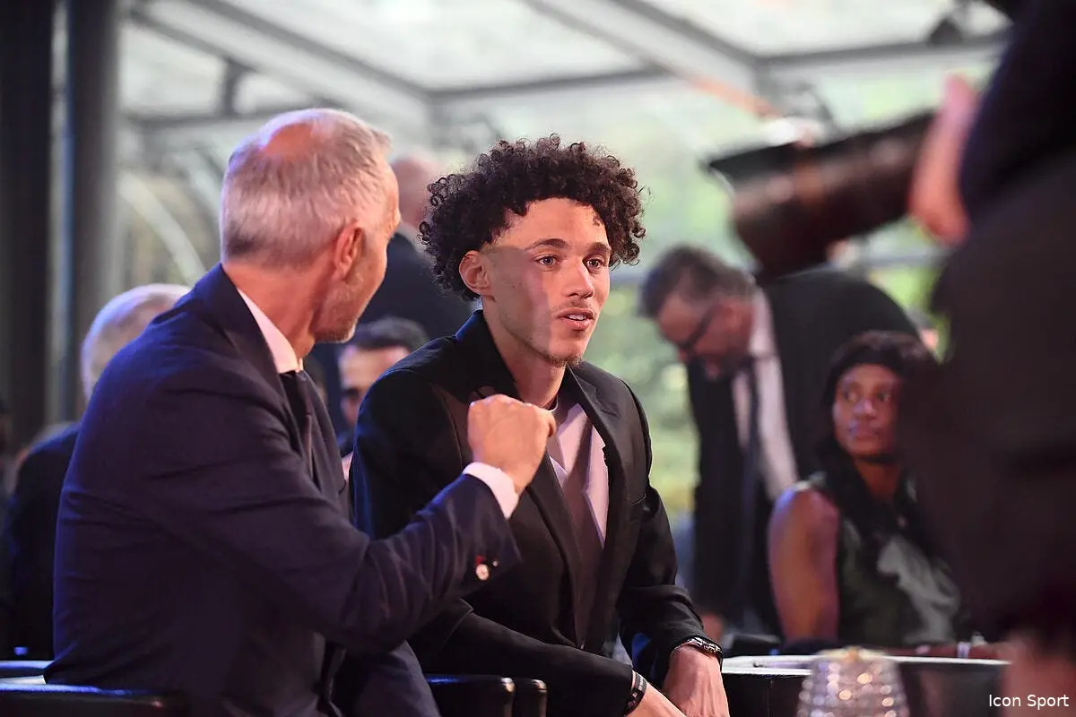 Akliouche au PSG, grosse douche froide