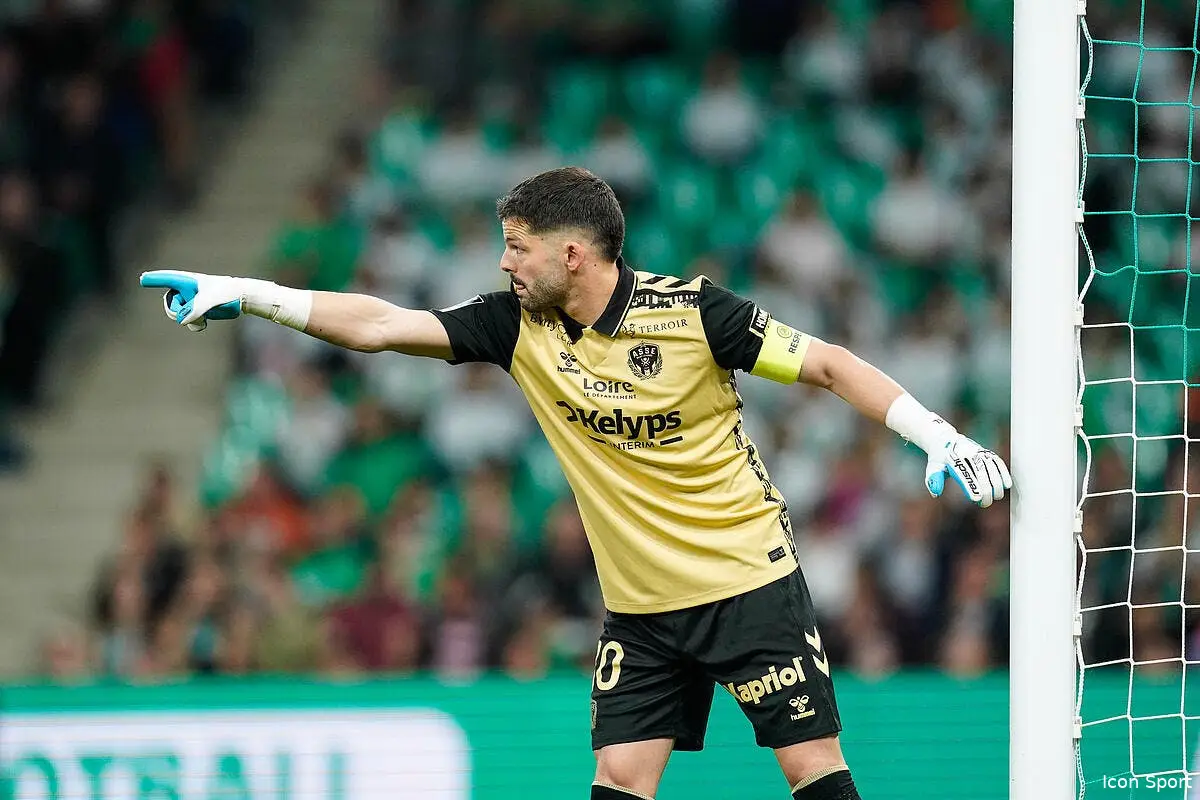 ASSE : Larsonneur prend cher sur la route de la Ligue 2