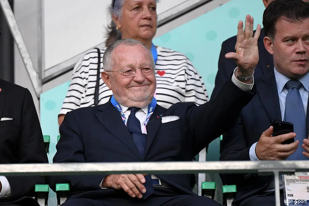 Aulas prépare un plan pour sauver l'OL révèle Olivier Ménard
