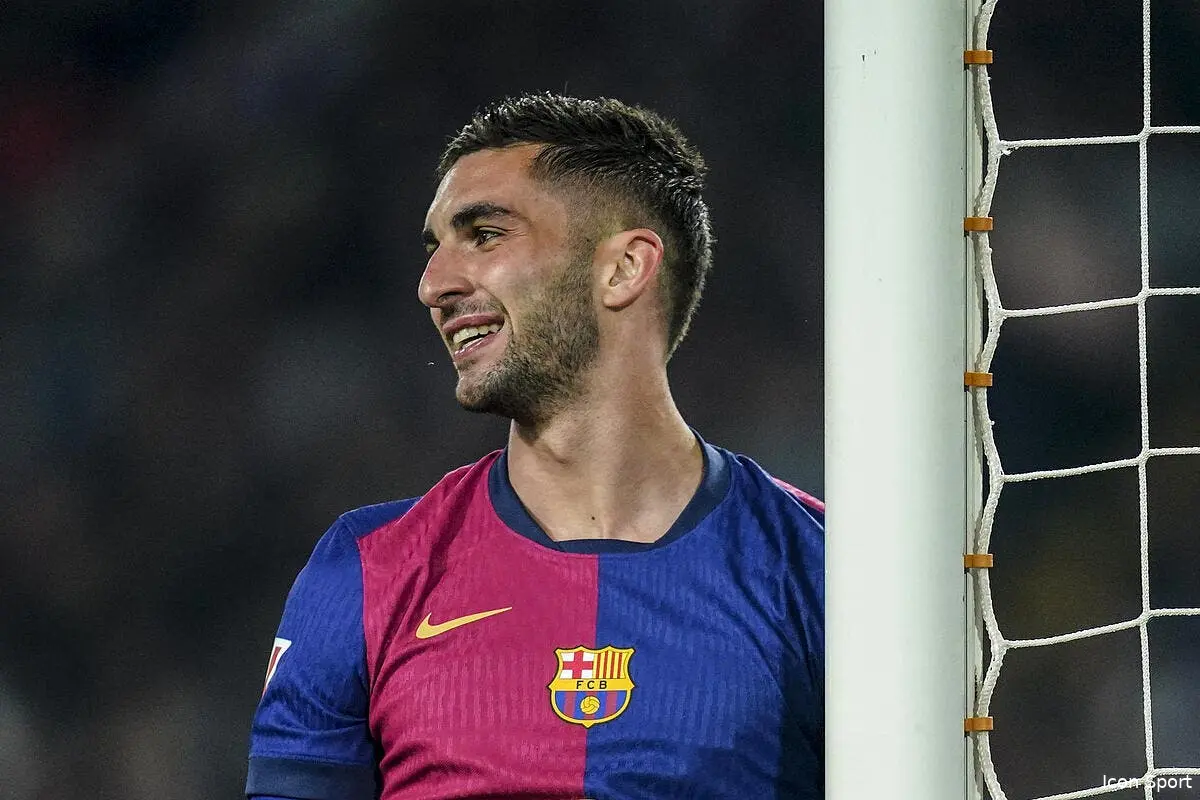 Barcelone régale et reprend la tête