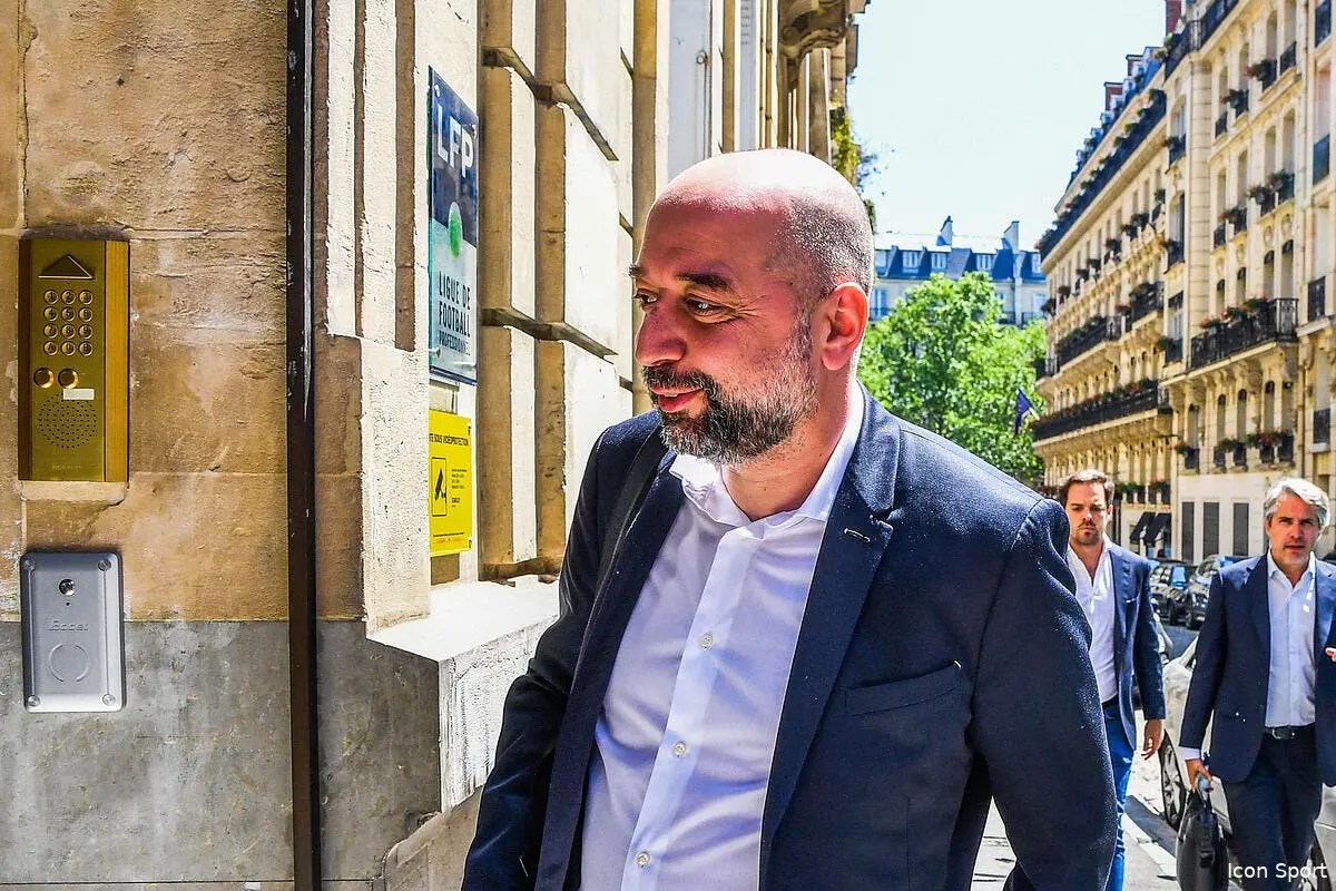 bordeaux sanctionne par la fifa lopez tente le pari iconsport 175355 0016 394120