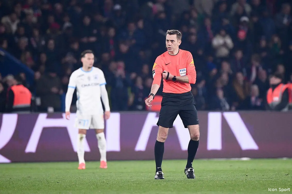 Clément Turpin homme du match, le PSG lui dit merci