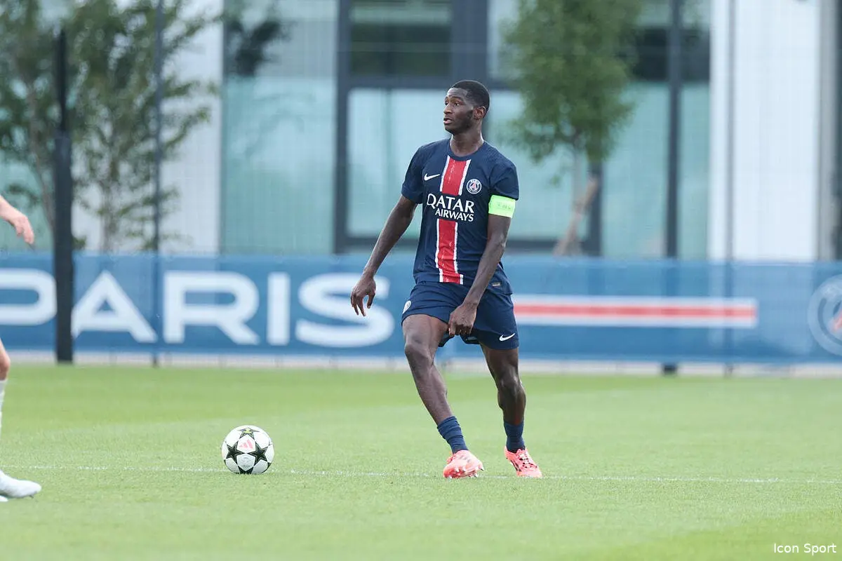 Diaby refuse le PSG et signe à Bruges