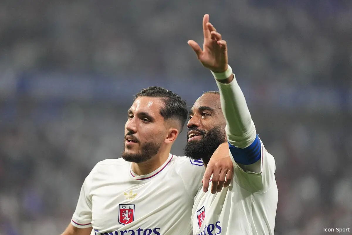 OL : Lacazette ne rate pas une occasion en or de tailler Deschamps