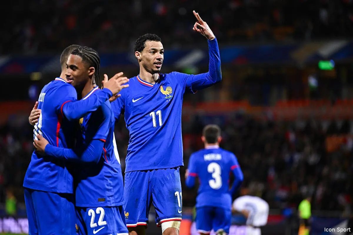 EdF : Ekitike voit triple, les Bleuets dynamitent l'Angleterre !