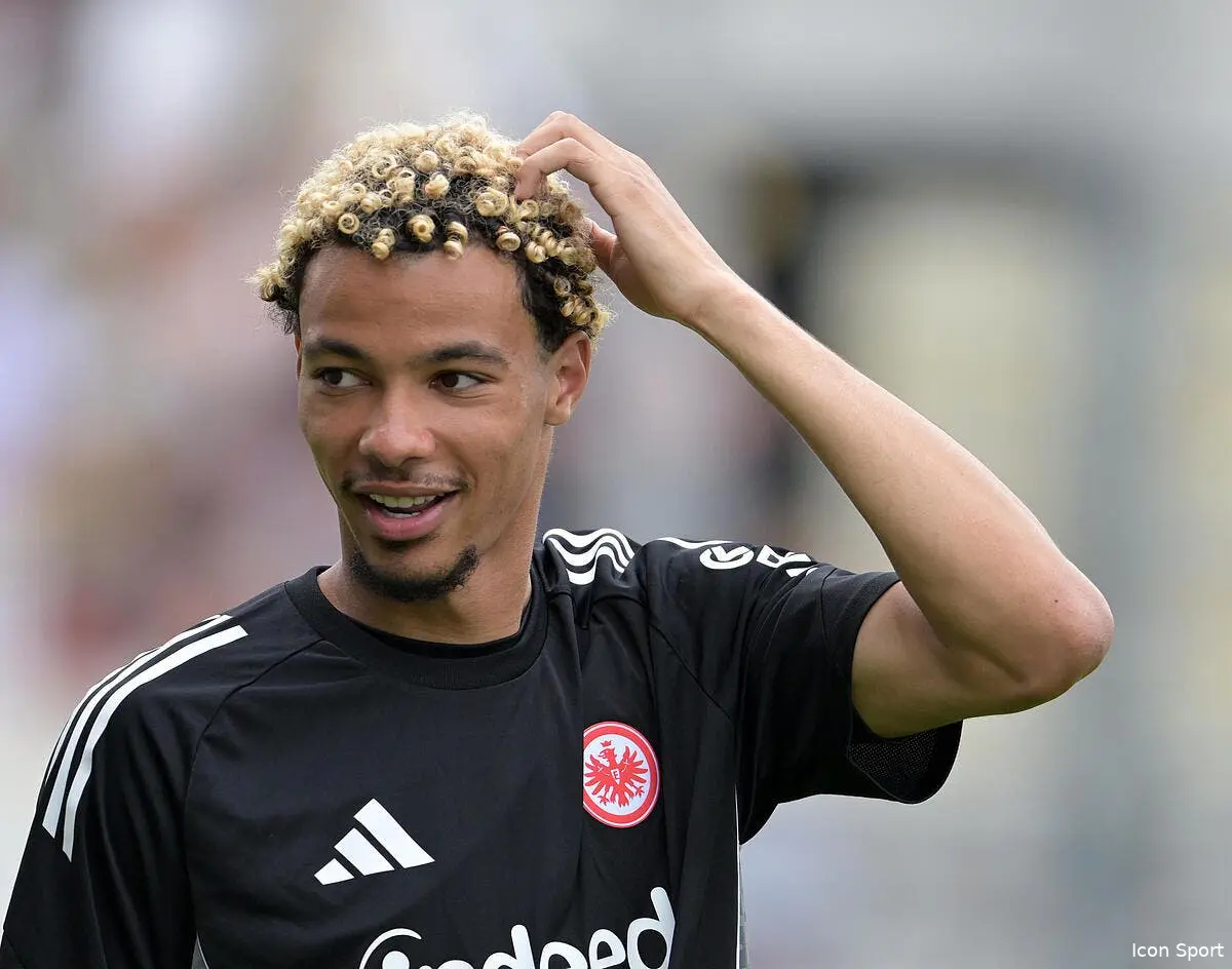 Ekitike signe à Liverpool pour 95 ME
