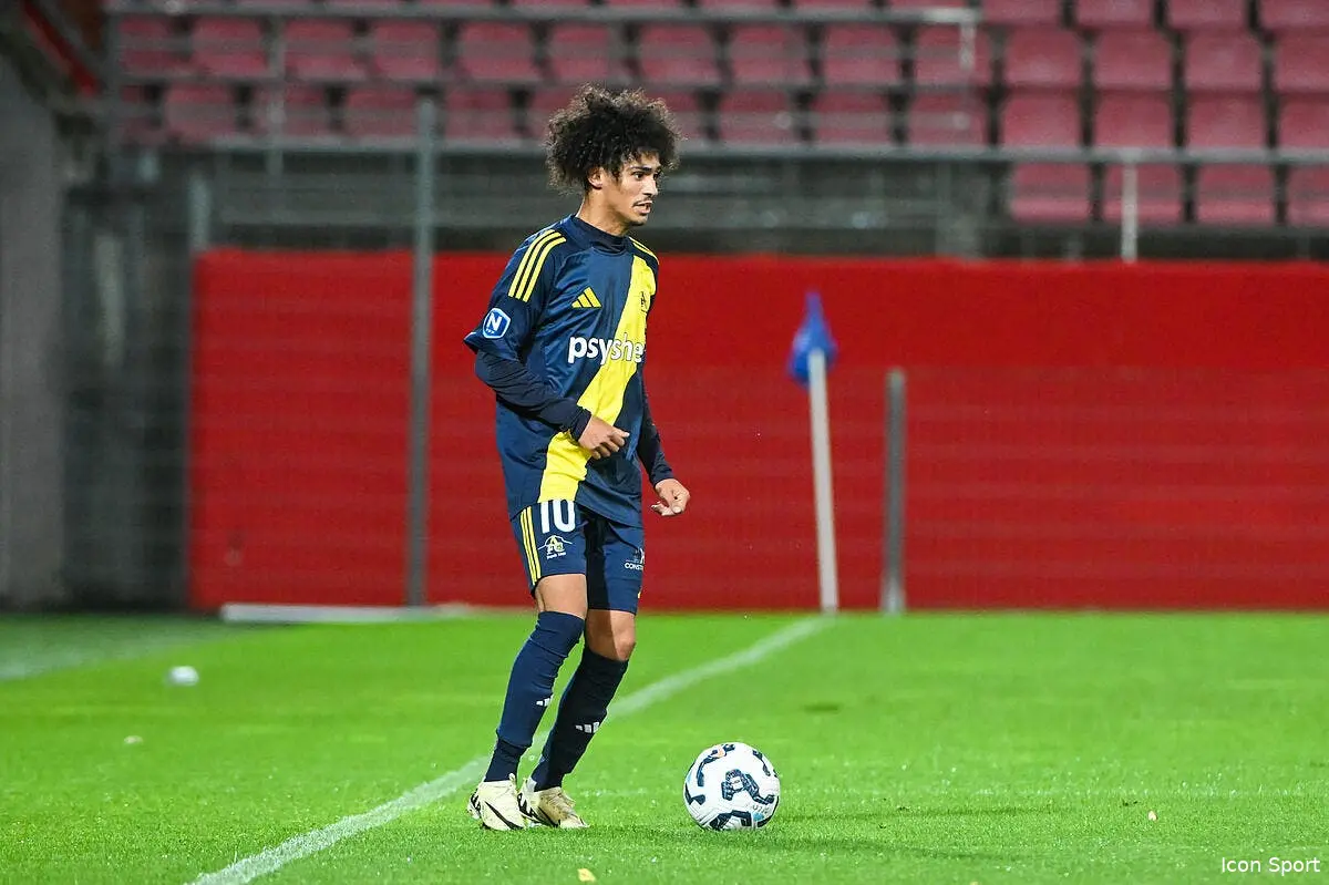 Il empile les buts, le FC Nantes lui déroule le tapis rouge