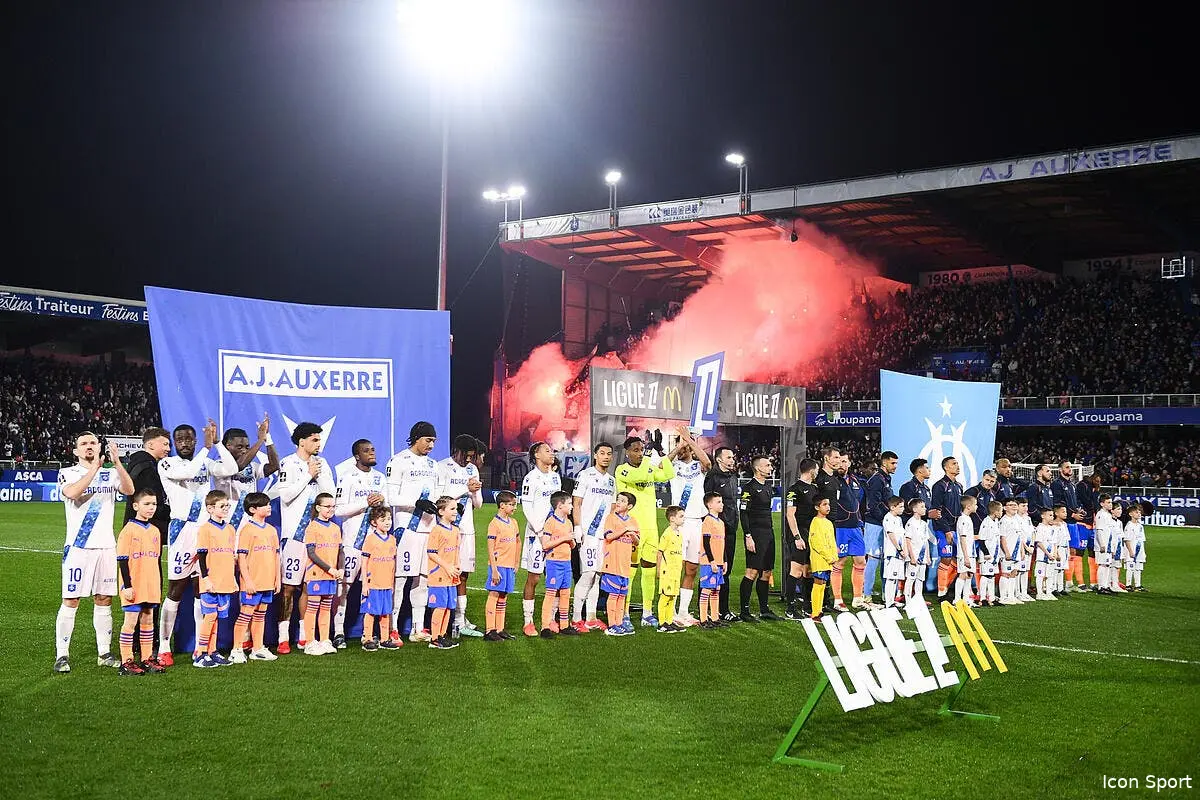 Grégory Schneider supplie l’OM de s’inspirer du PSG