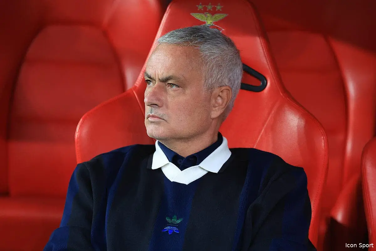 José Mourinho viré par Fenerbahçe