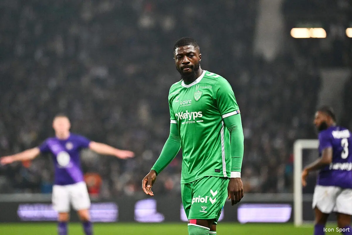 L'ASSE officialise le départ d'un attaquant