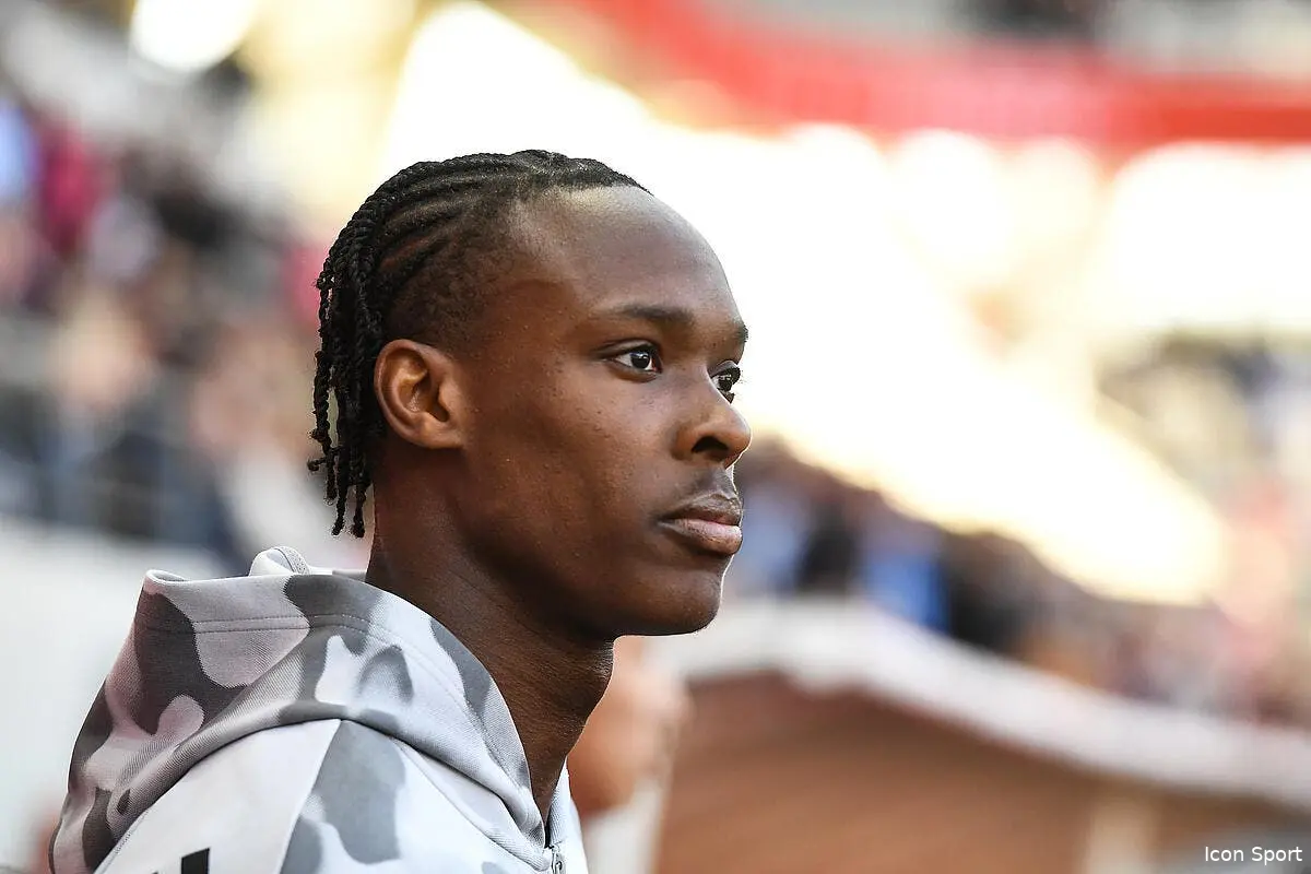 la pirouette de blueco emegha reste a strasbourg iconsport 256854 0162 393361