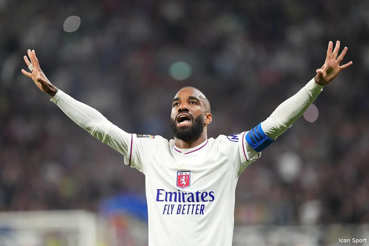 Lacazette en Arabie Saoudite, c'est signé