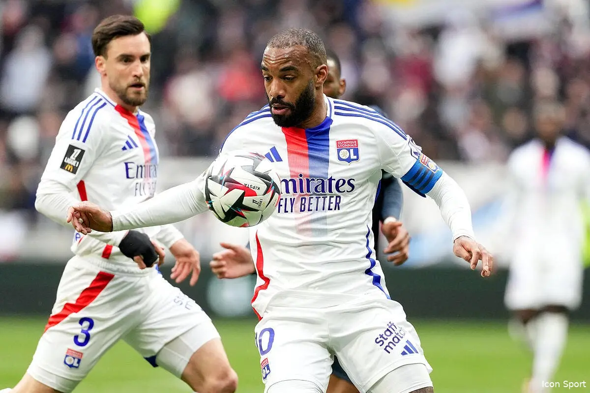 Lacazette et l’OL, il exige un choix radical