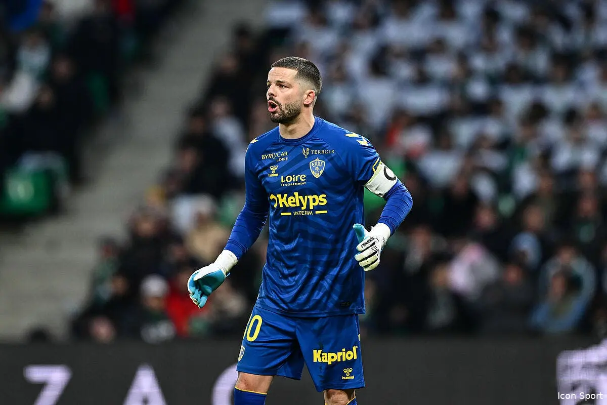 Larsonneur sans pitié avec l’ASSE, il vide son casier