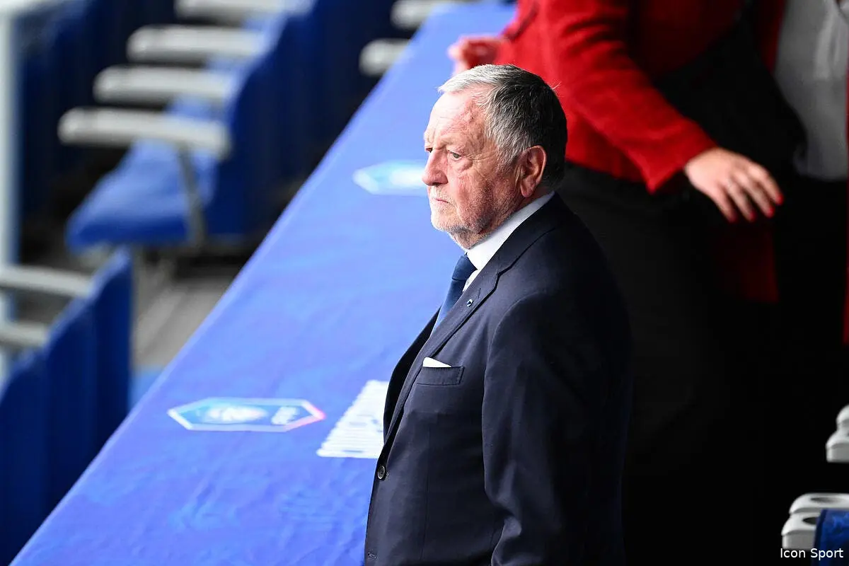 L'OL au bord de la Ligue 2, il accuse Aulas