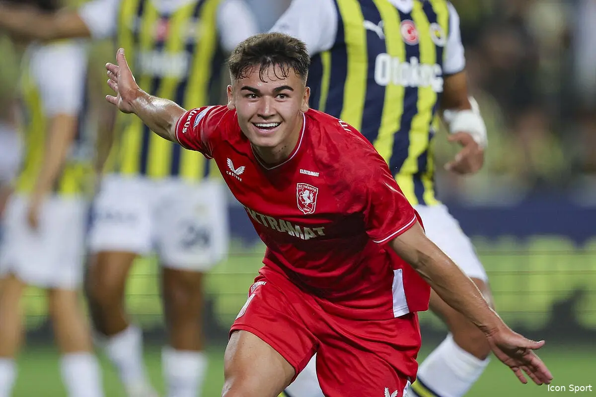 Le PSG et Monaco en guerre pour ce buteur de prestige