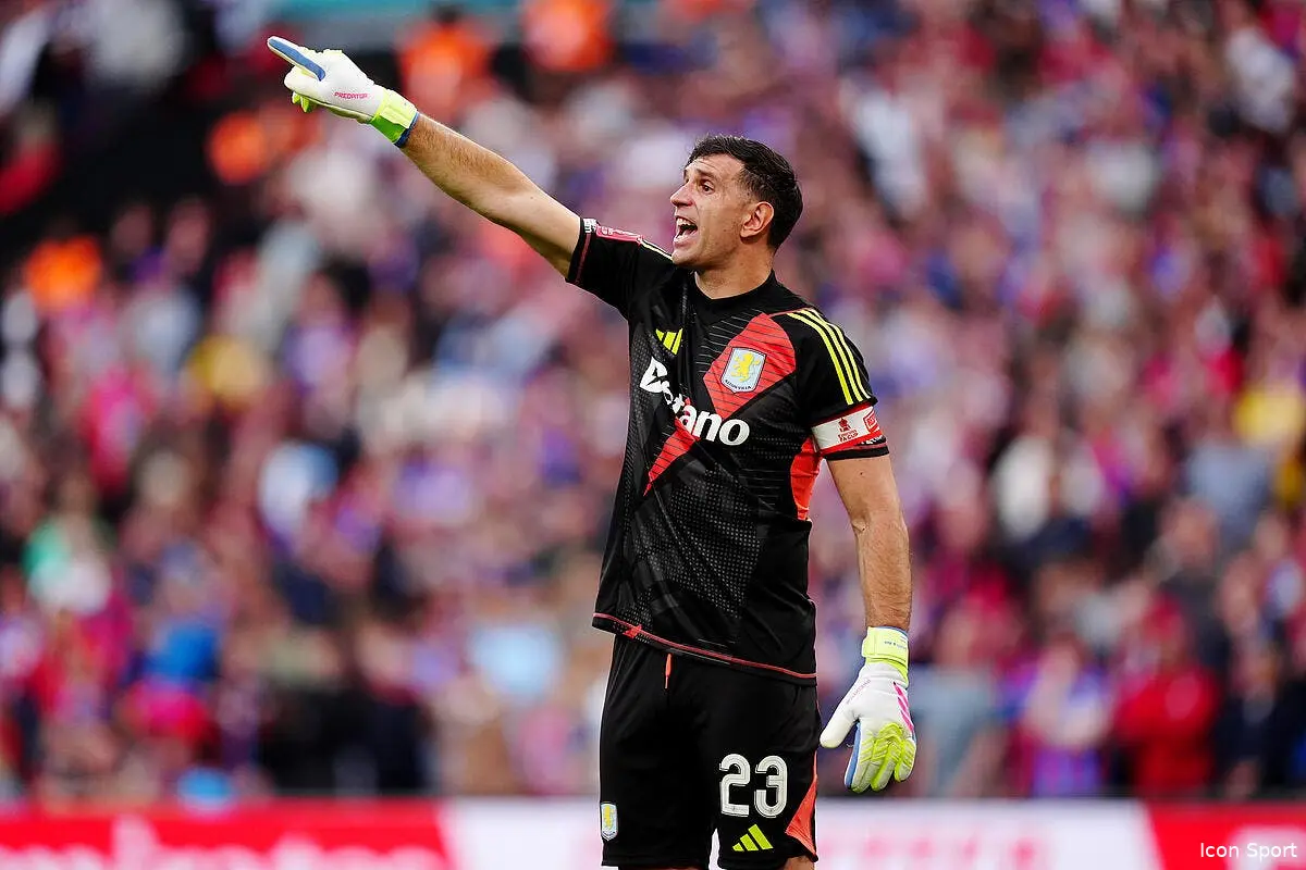 Le PSG l'a tué, Dibu Martinez en a pleuré