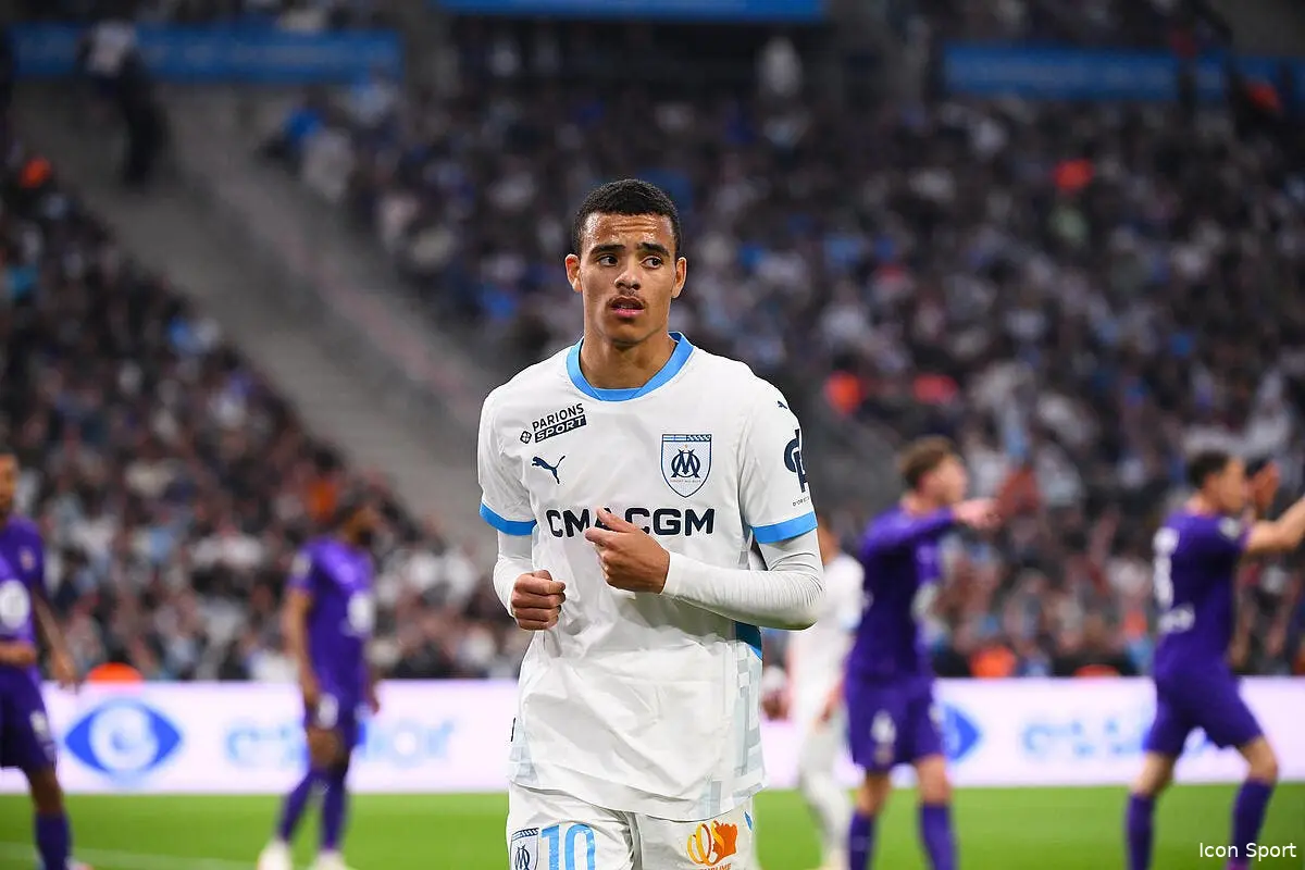 Mason Greenwood met une gifle à l'After Foot