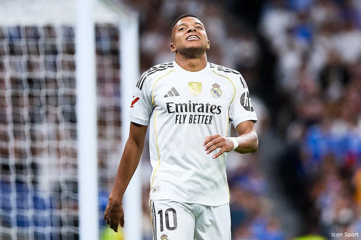 mbappe pierre menes degoute par kevin diaz iconsport 268535 0023 398390