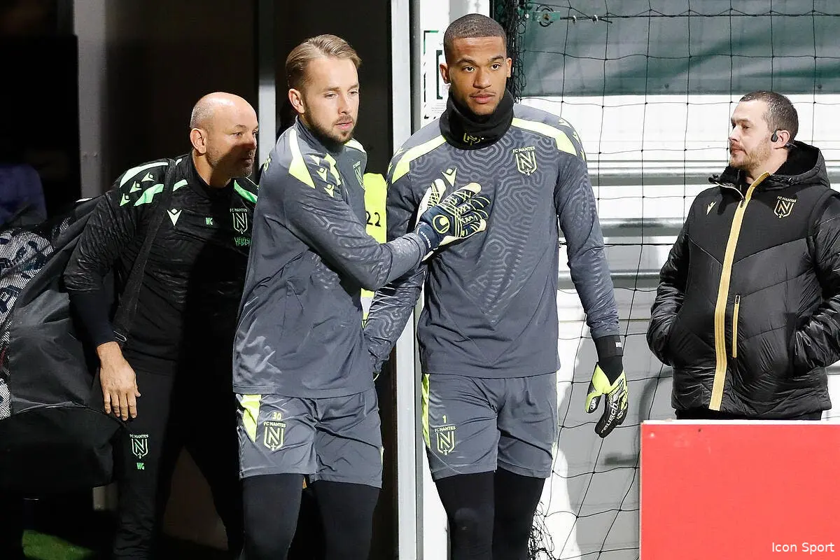 Nantes annonce une mauvaise nouvelle pour Alban Lafont