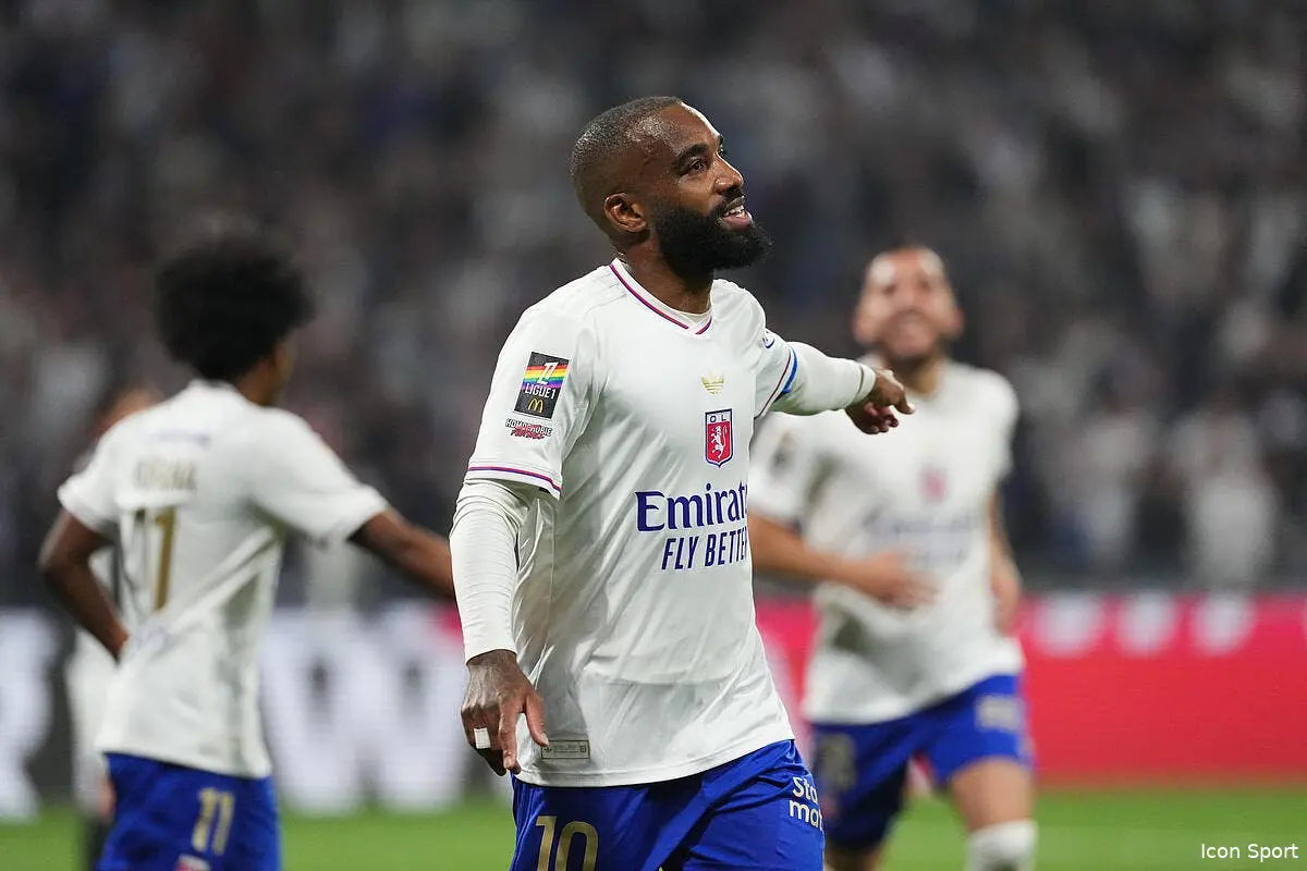 OL : Lacazette a reçu une offre folle de Lyon
