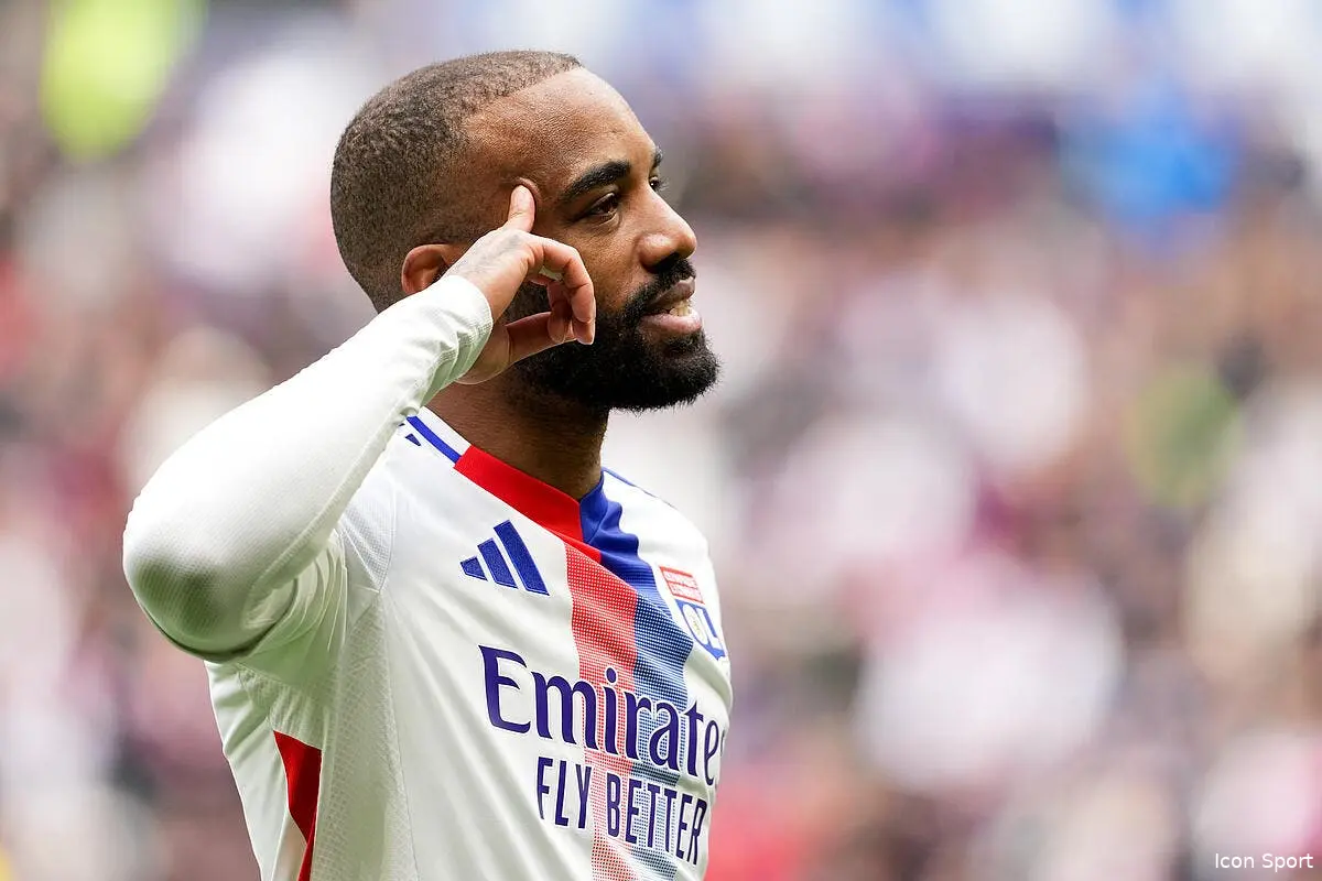 OL : Lacazette a 33 ans, il conseille Paulo Fonseca