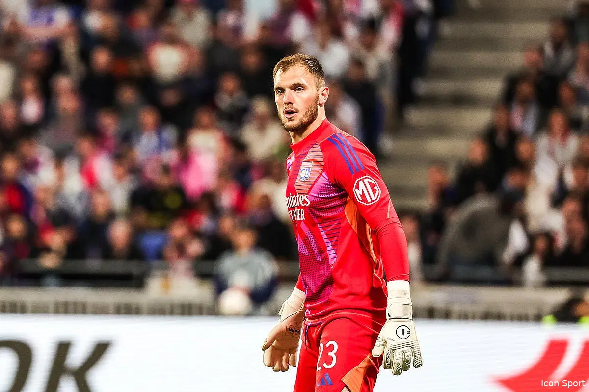 OL : Lucas Perri transféré en Italie pour sauver Textor ?