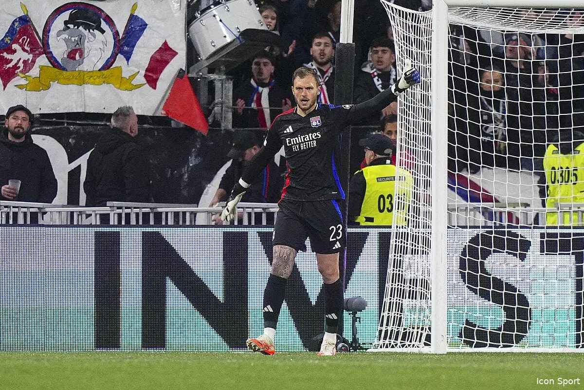 OL : Un cyborg est dans les buts, il a totalement effacé Lopes