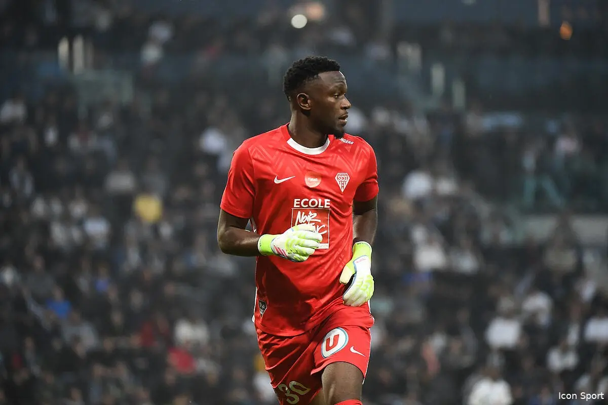 OL : Une star africaine pour remplacer Lucas Perri ?