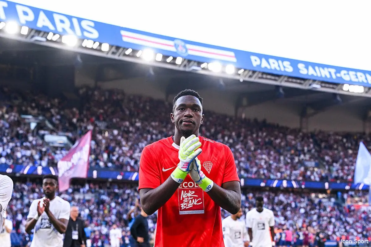 Onana viré, Man United tente un pari fou en Ligue 1
