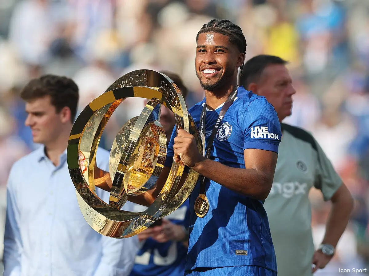 PSG : Andrey Santos, la recrue surprise de Paris ?