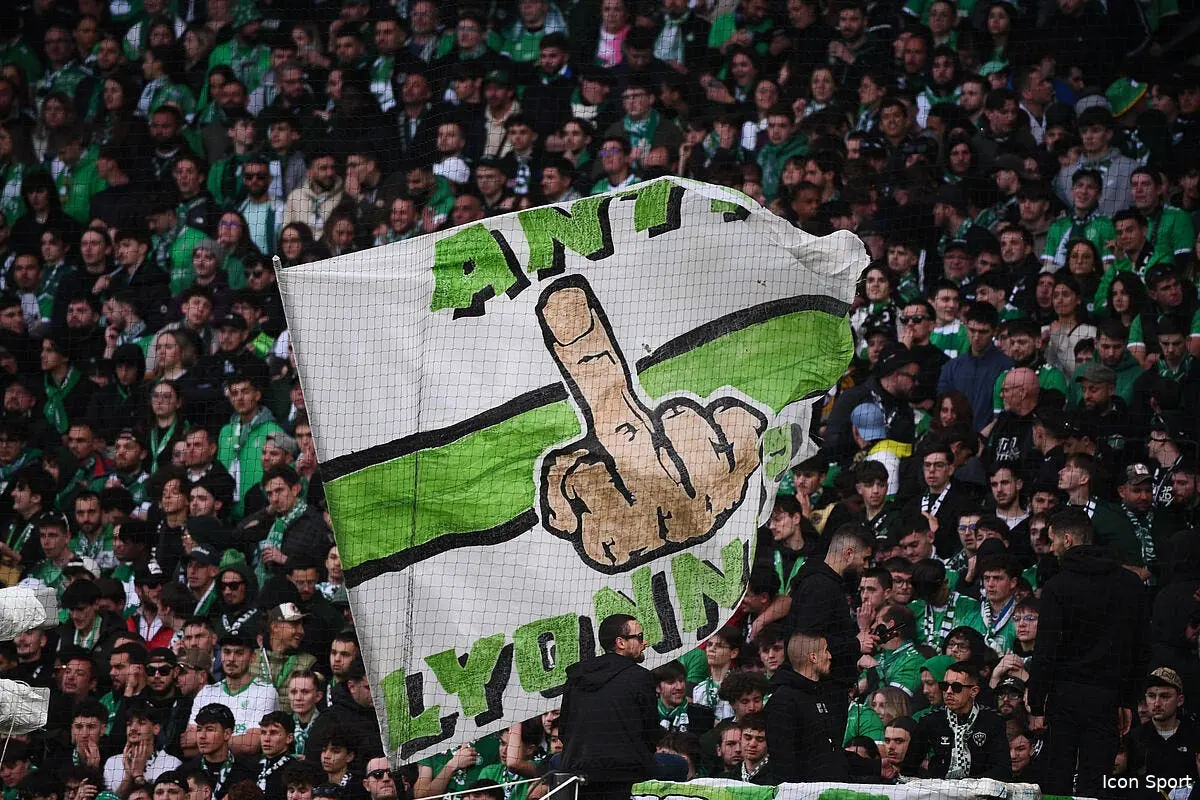 « Quenelles gratuites », un supporter de l’ASSE tient sa promesse