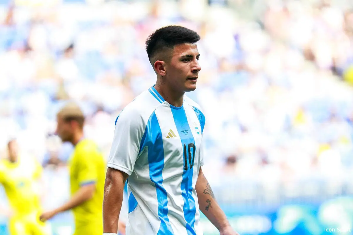 Thiago Almada marque un bijou et fait gagner l'Argentine
