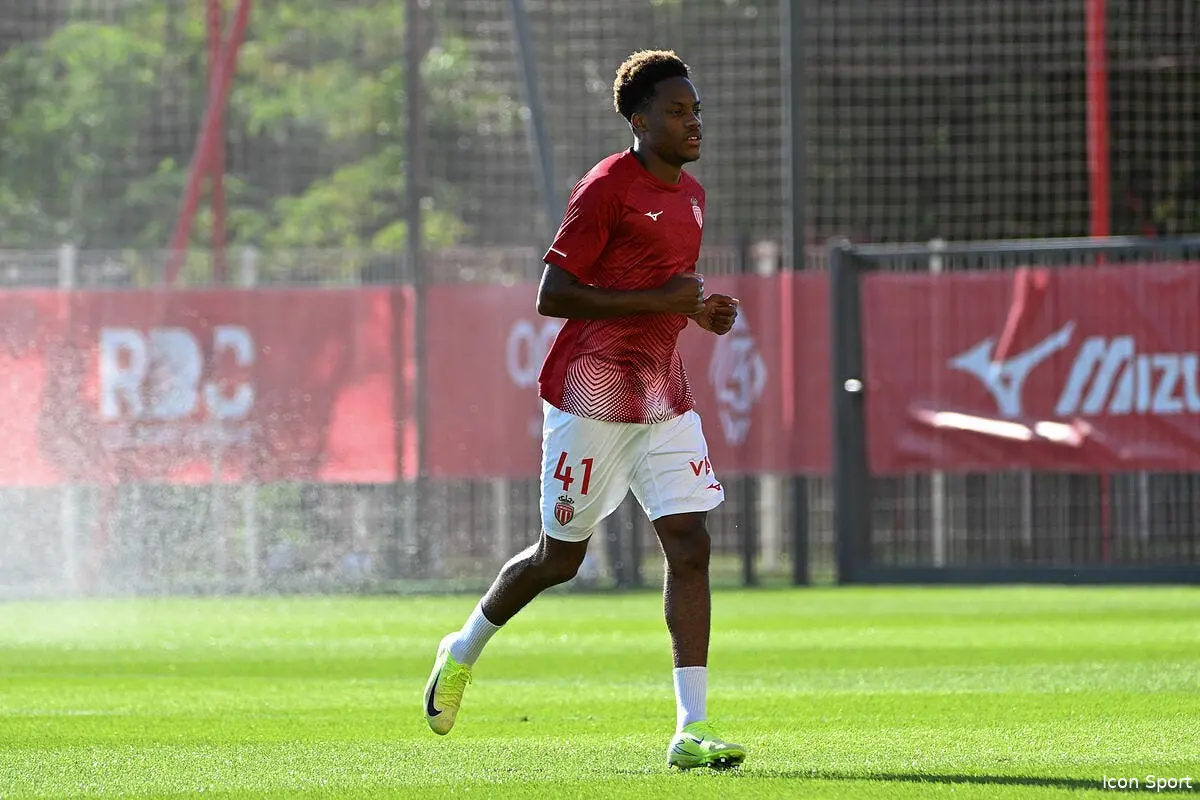 Trois clubs de Ligue 1 se battent pour cette pépite