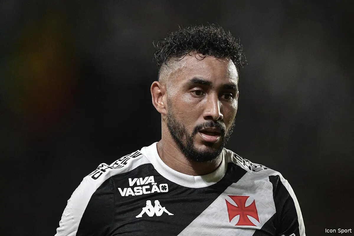 Officiel : Dimitri Payet annonce sa retraite