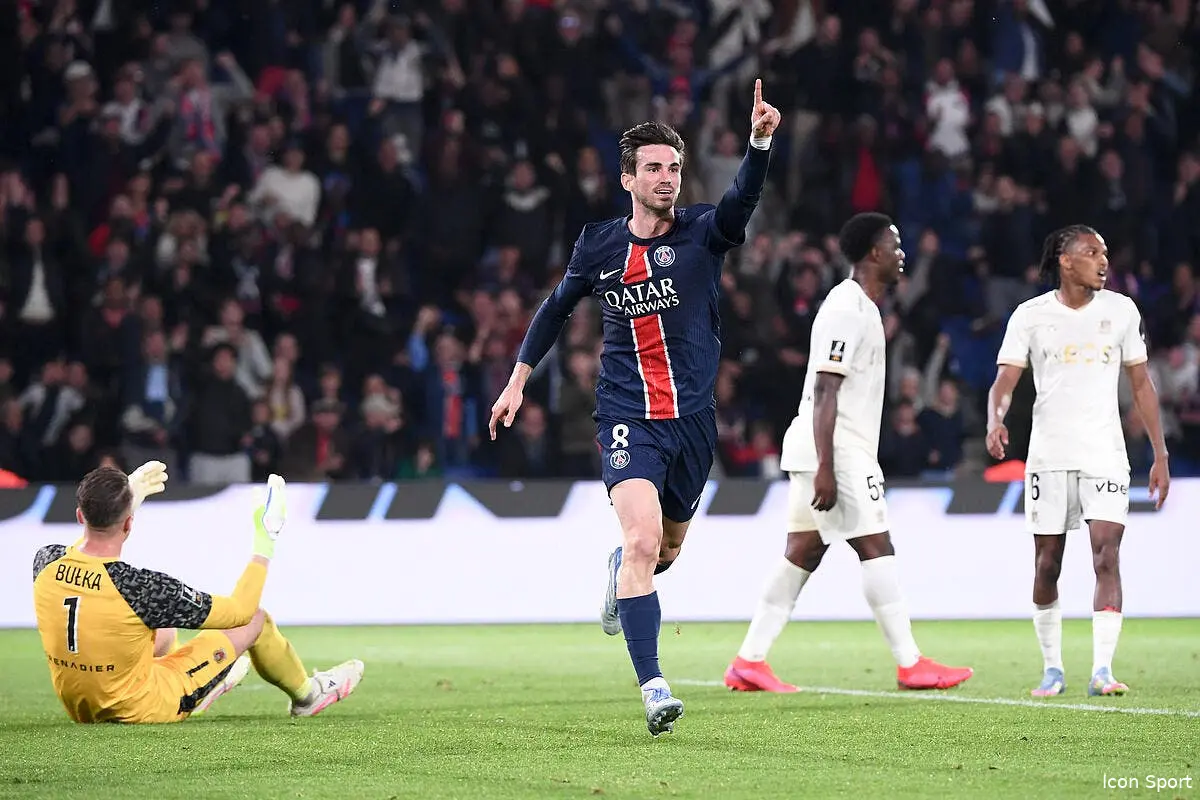 Vidéos : Sanson piège le PSG, Ruiz le rassure dans la foulée
