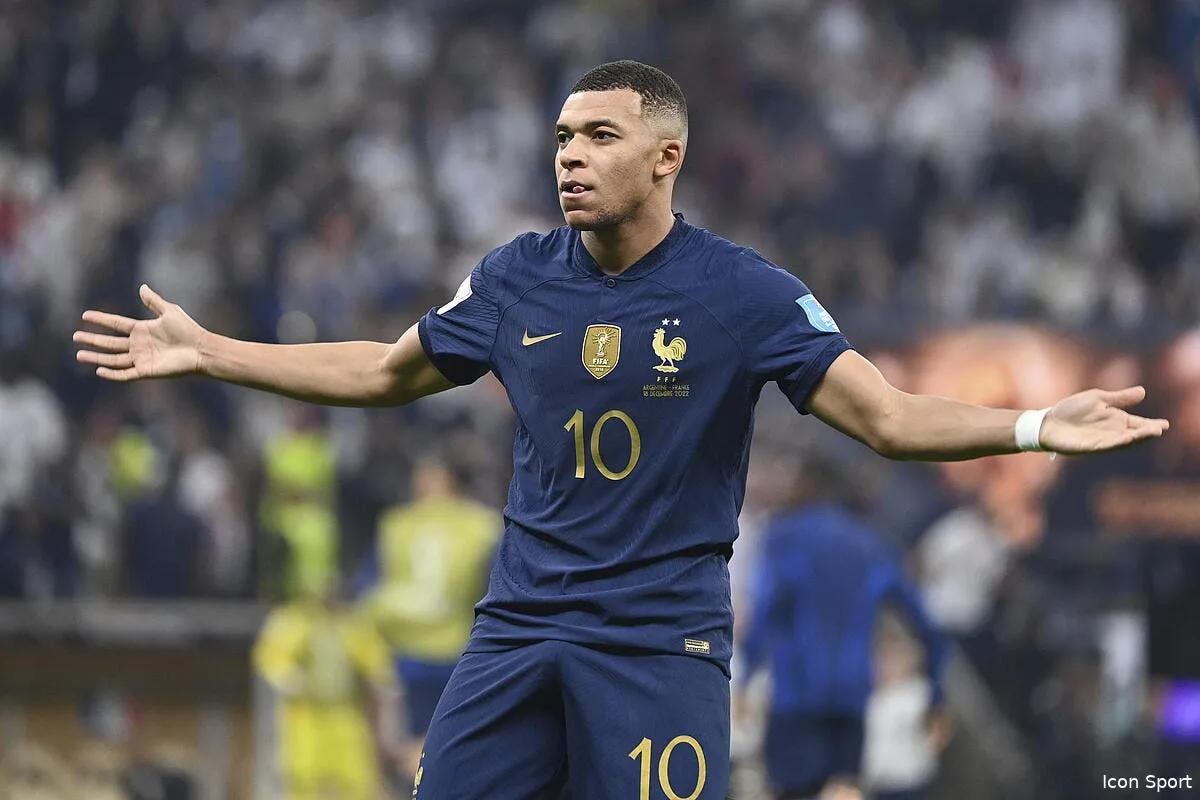 edf dugarry met deschamps dos au mur avec mbappe icon 388981589 358176