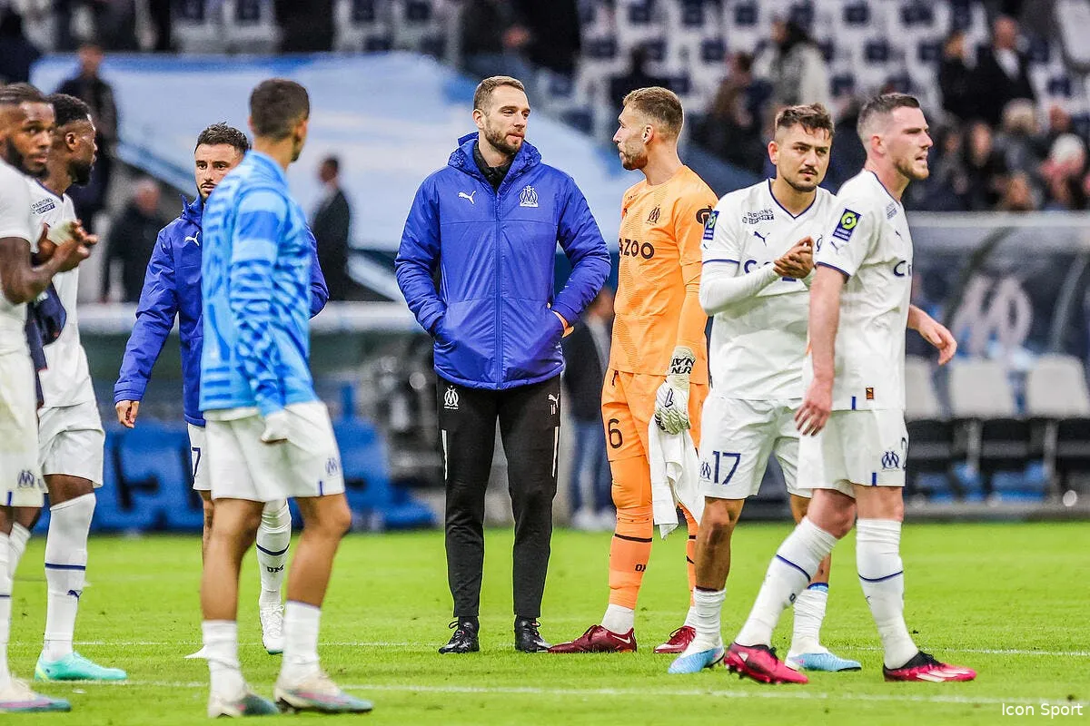 l om ejecte du podium le velodrome est accuse icon fid 7420 358830