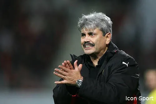 lacombe titiller le haut du tableau 16331