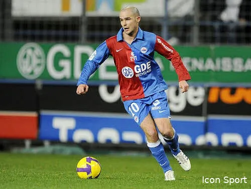 nivet on regarde encore derriere 14333