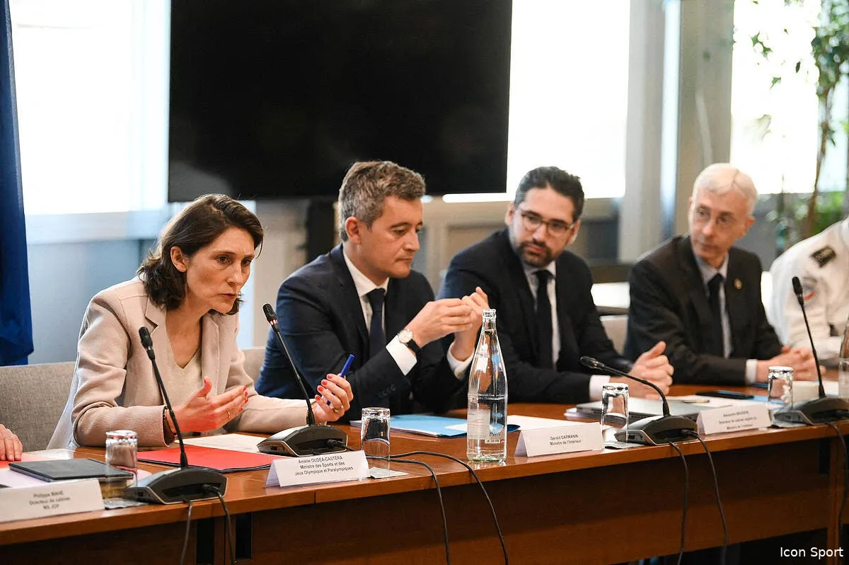 40 000 faux billets le gouvernement s accroche a son histoire icon abaca 812180 015 342343