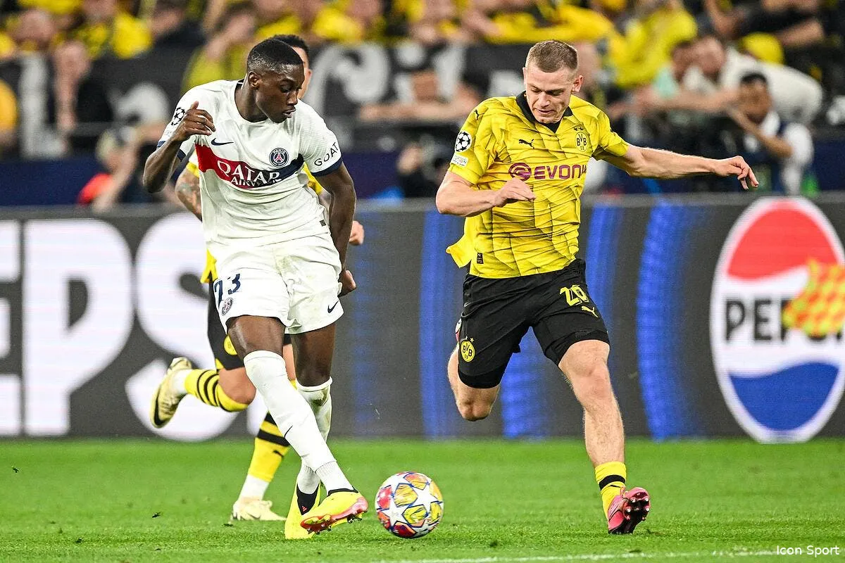 90 me pour ca kolo muani et le psg fracasses iconsport 216785 0012 375284