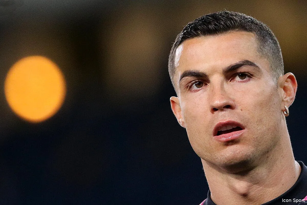 accord signee entre cristiano ronaldo et al nassr icon lp 12517698 354330