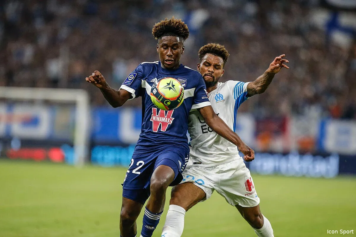 alexis sanchez a l om le dernier obstacle enjambe icon d1r2154 347041