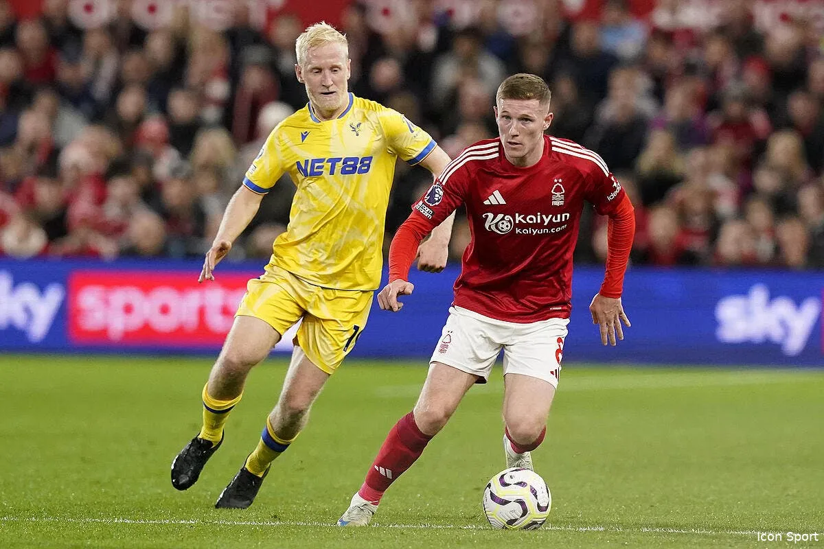 ang nottingham forest enfonce crystal palace iconsport 242426 0028 382825