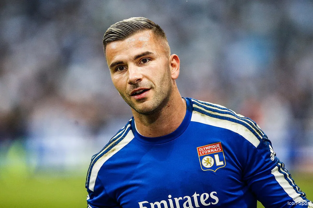 anthony lopes aurait sa statue s il jouait a l om icon d1r6968 367264