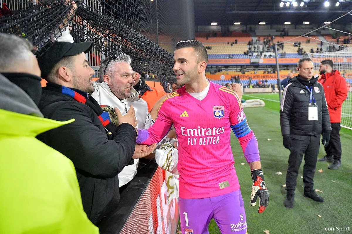 anthony lopes homme du match l ol choque ses supporters icon jd43507 371832