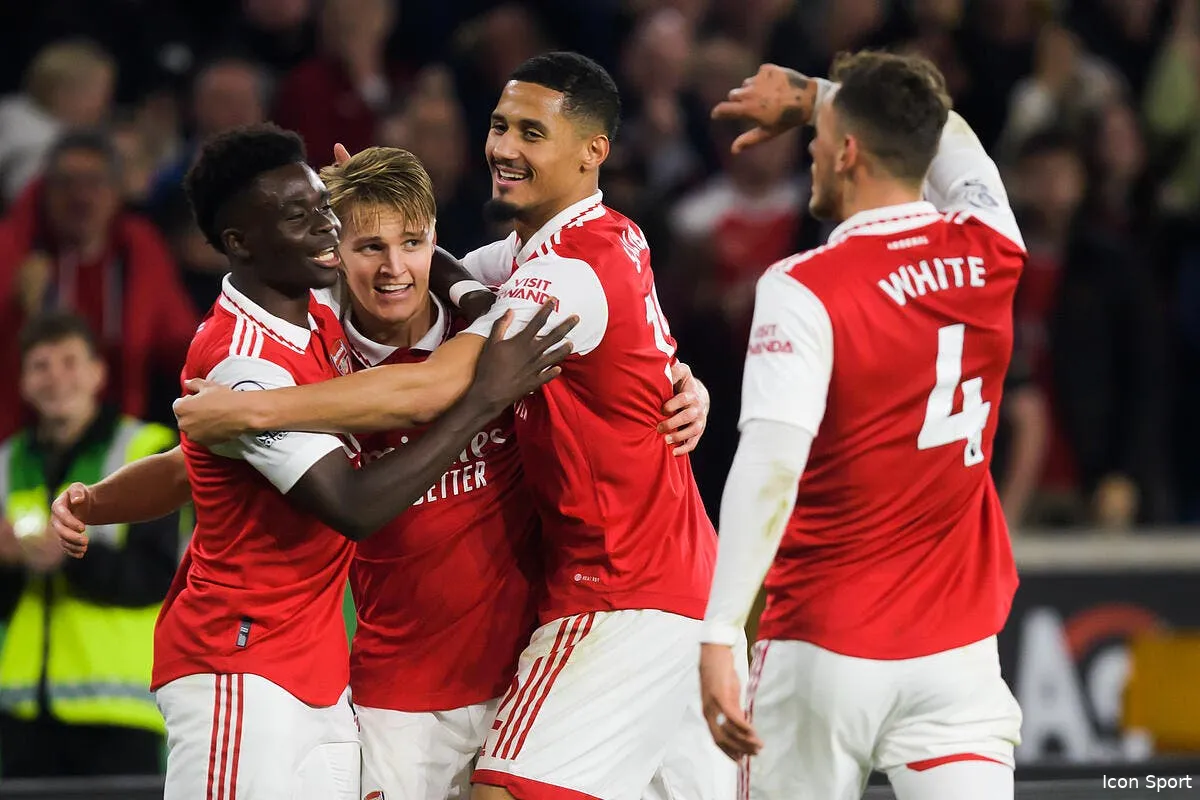arsenal fait le break en tete de la premier league icon fil wolves arsenal 025 353481