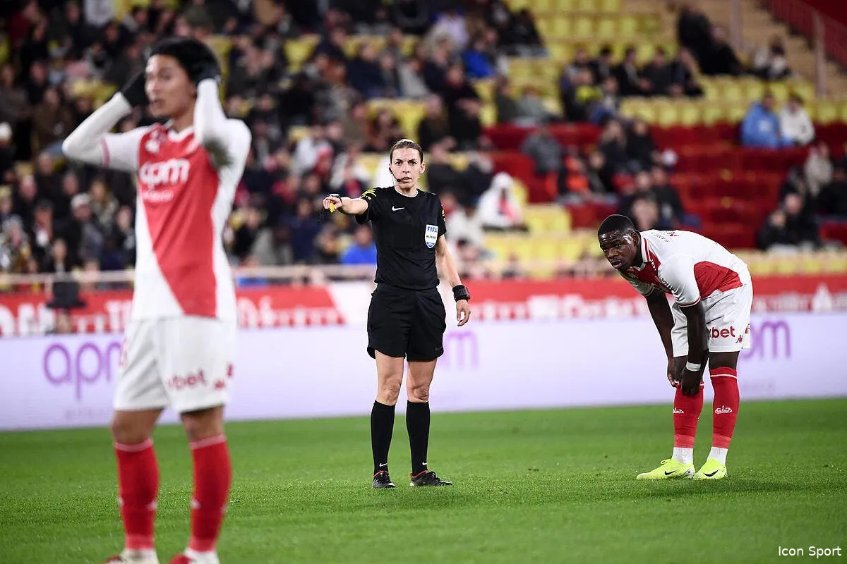 asm tfc stephanie frappart fait hurler les toulousains iconsport 246512 0037 385001